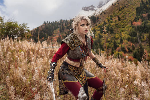 On the hunt - Ciri cosplay The Witcher 3