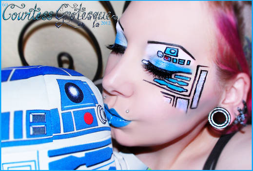 . R2D2 Make-up .