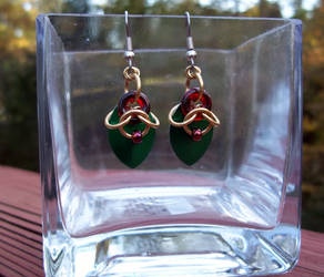 Holly-inspired chainmaille earrings