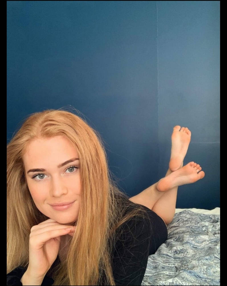 Blonde Girl Feet Pose By Amirrax On Deviantart Blonde Girl Feet Pose By Amirrax On Deviantart