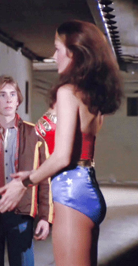 Wonder Woman having a conversation