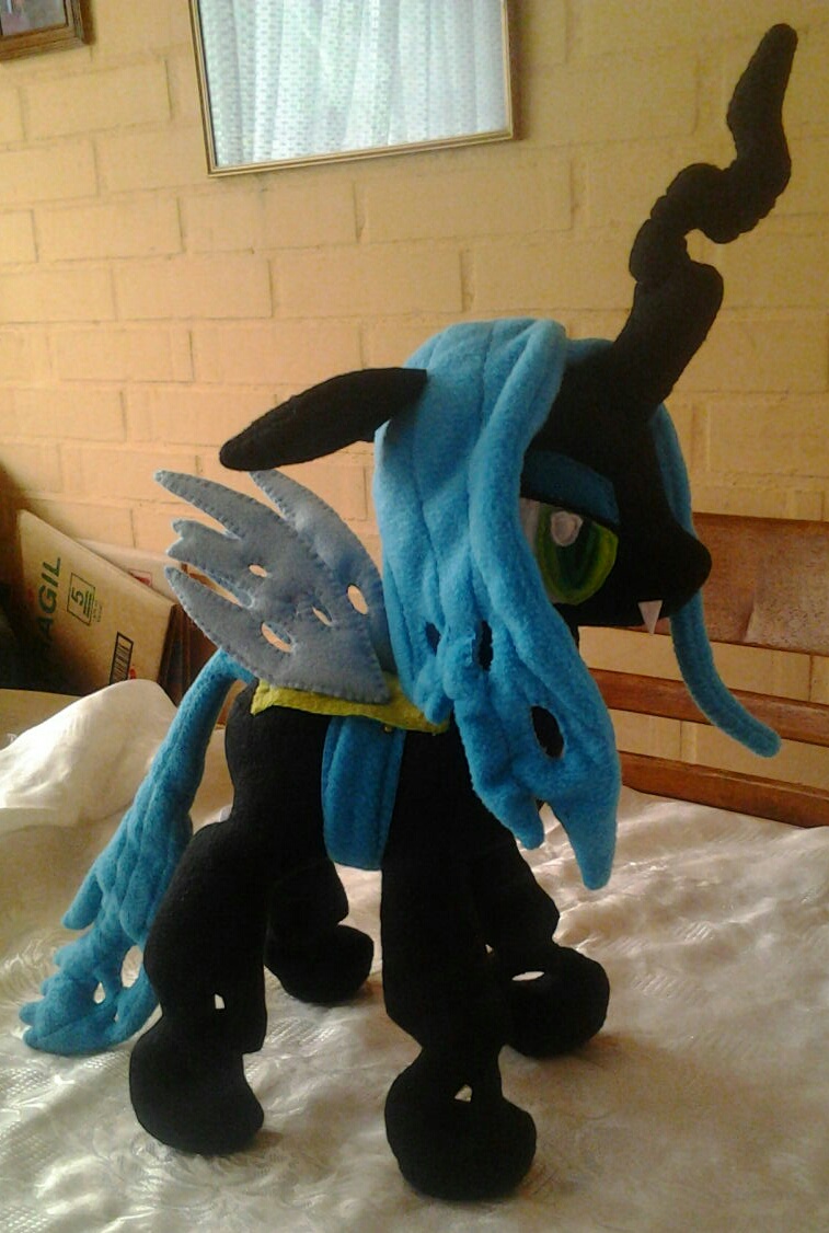 queen chrysalis plushie wip