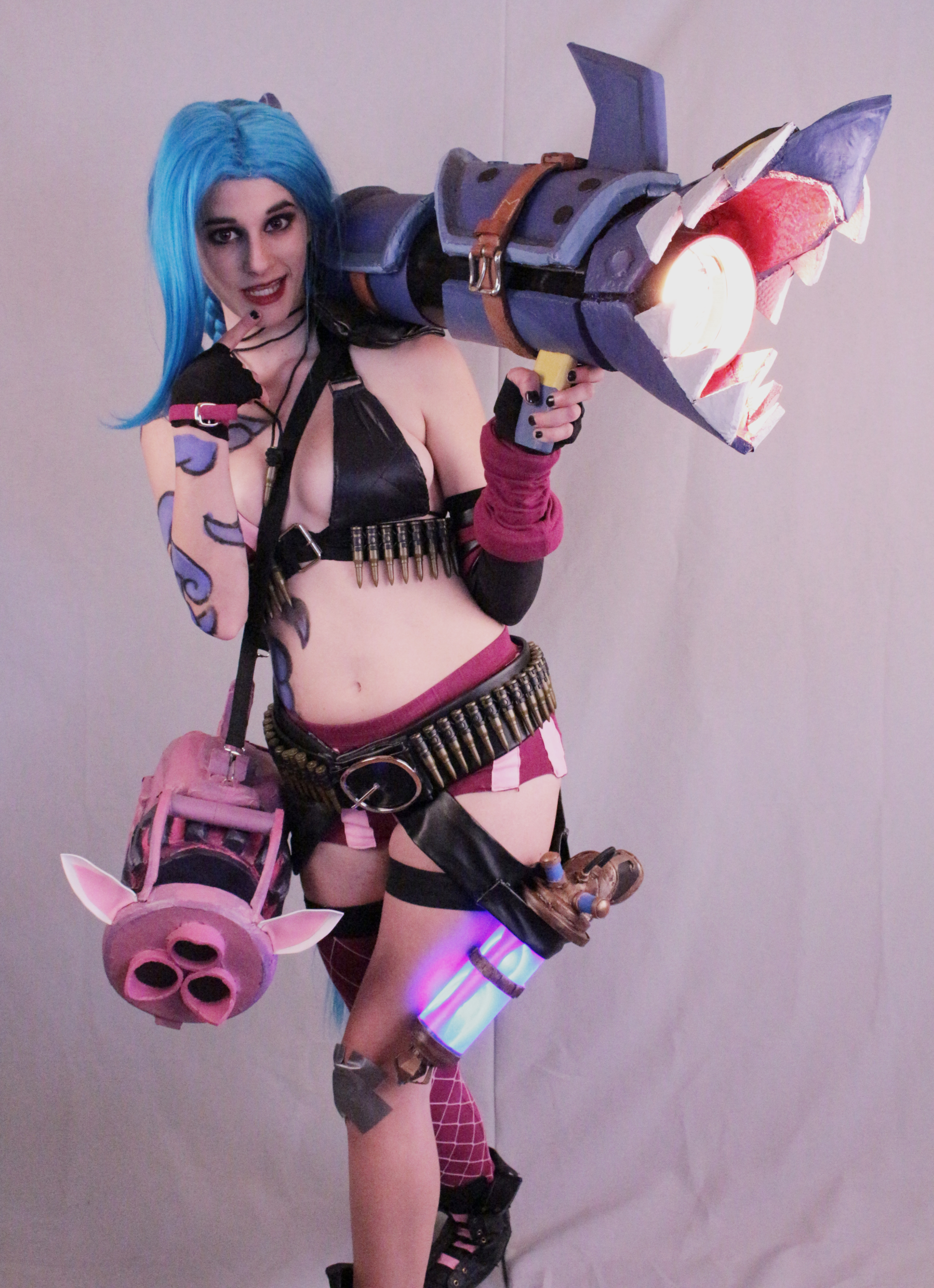 Jinx cosplay - Let's just behave...