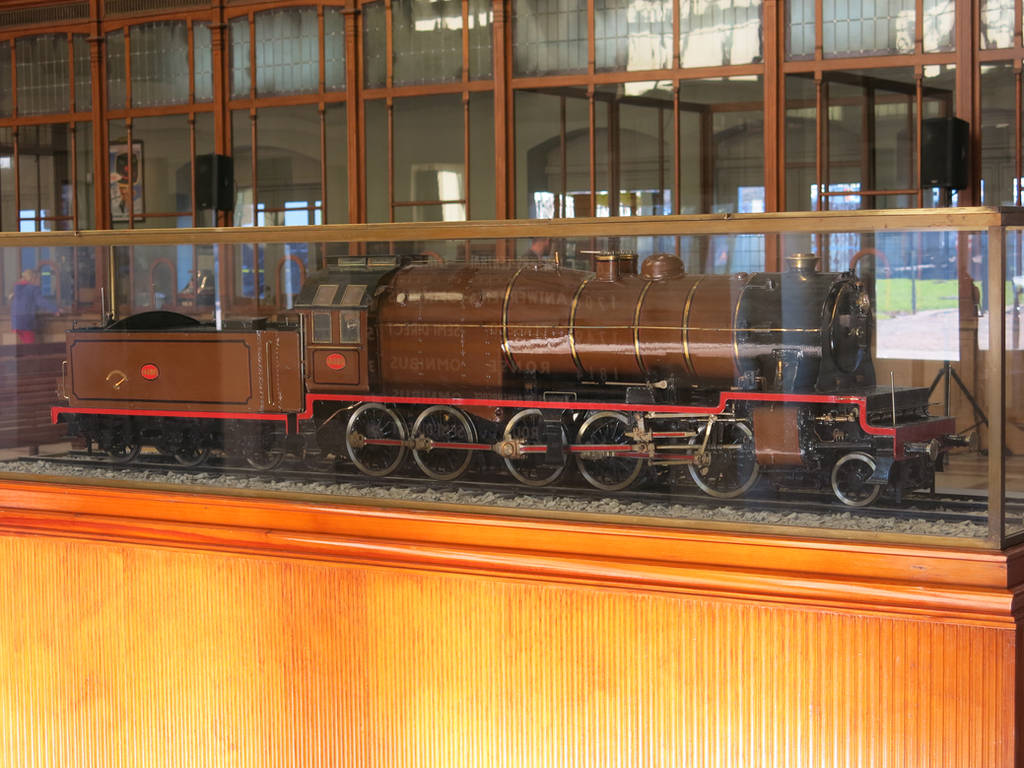 Schaarbeek 021015 TrainWorld Type 36 model by kanyiko