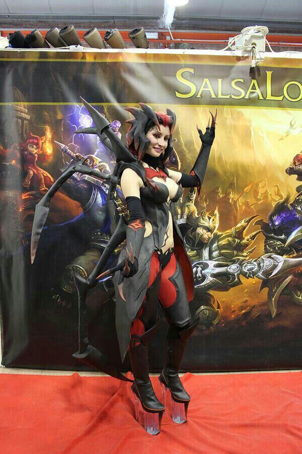 Elise Cosplay. League of Legends.