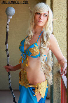 Blood Elf on the Balcony 02