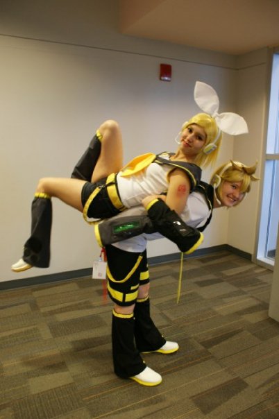 Len and Rin Pose Time