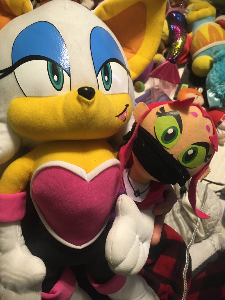 Rouge taking Starfire by Brooks1202 on DeviantArt