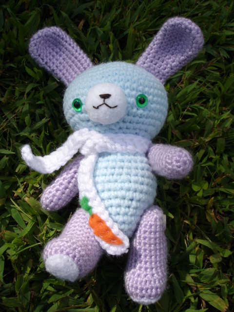 amigurumi bunny with scarf