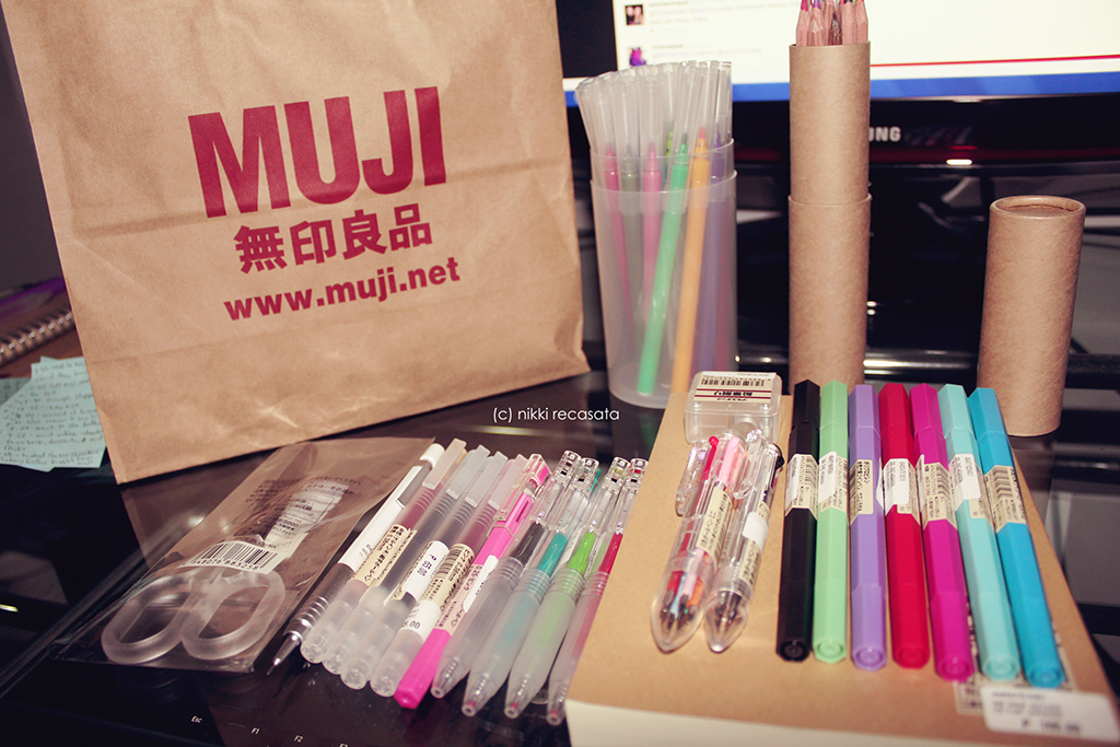 Muji.