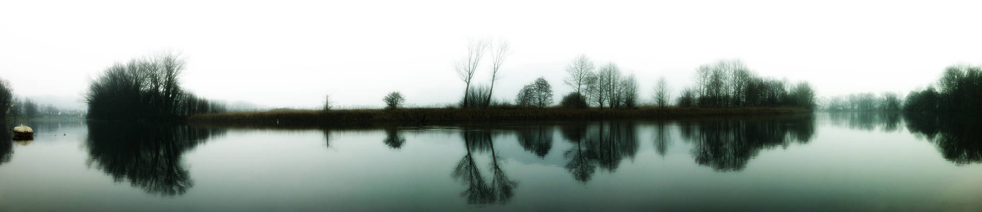 Foto panoramica fiume adda