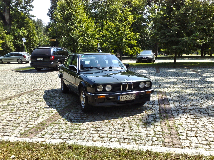 BMW E30