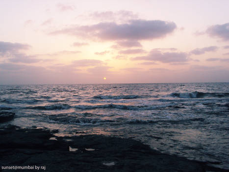 sUnsEt on bEach