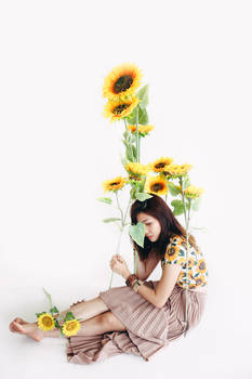 Lady Sunflower [1/52]