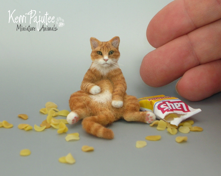 1:12 scale Miniature Cat called Crush by Pajutee