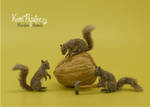 Miniature 1:12 squirrel sculptures - The Jackpot