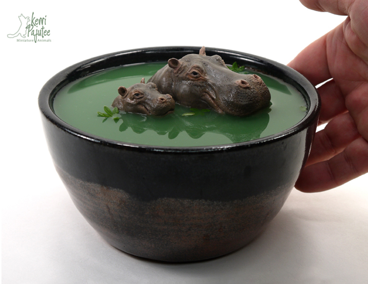 Miniature 1:12 Hippo sculptures by Pajutee