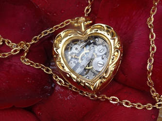 Steampunk heart necklace