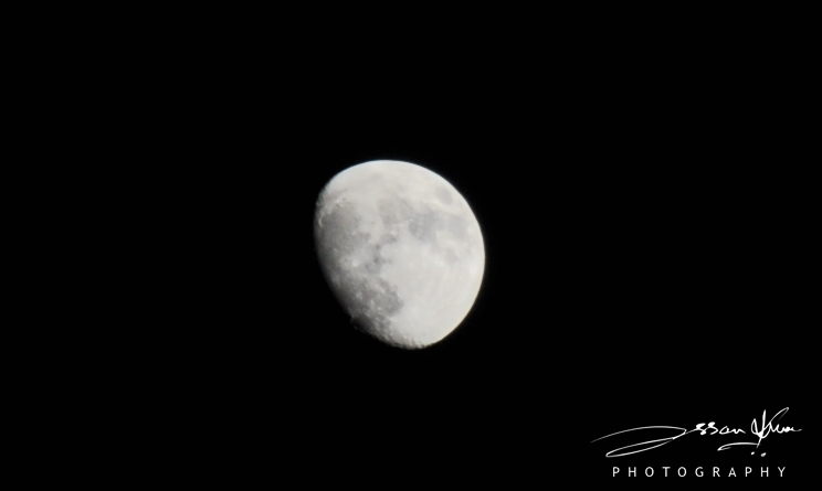 Moon 26 March