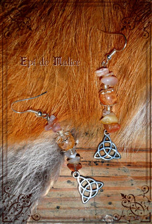 Celtic Knot by MademoiselleOrtie Celtic Knot by MademoiselleOrtie