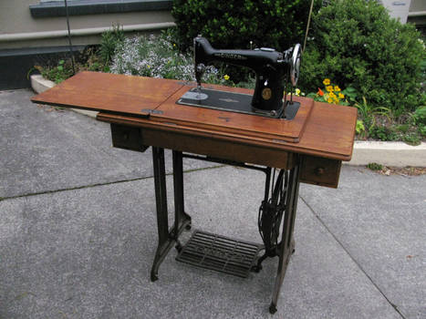 Refurbished Singer Sewing Machine