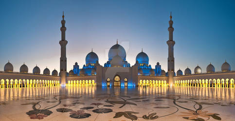 Sheick Zayed Mosque panorama