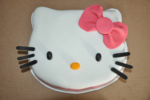 Hello Kitty Cake