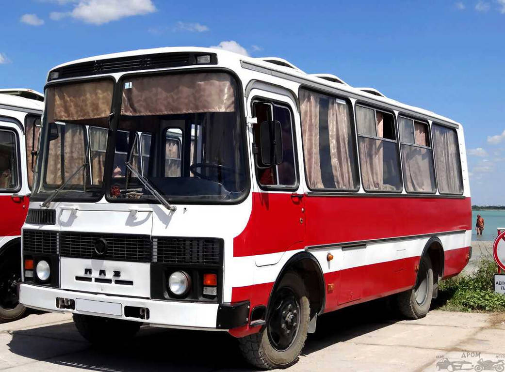 Видео автобусов пазов. ПАЗ-3205 автобус. ПАЗ 3205 Советский. Пазик ПАЗ 3205. ПАЗ-3205 автобус СССР.