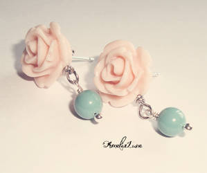 Pink Rose Mint Pearl Ear Posts