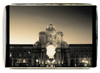 sundown at praca do comercio