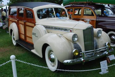 1940 PACKARD Super Eight 160 Woody Wagon (I)