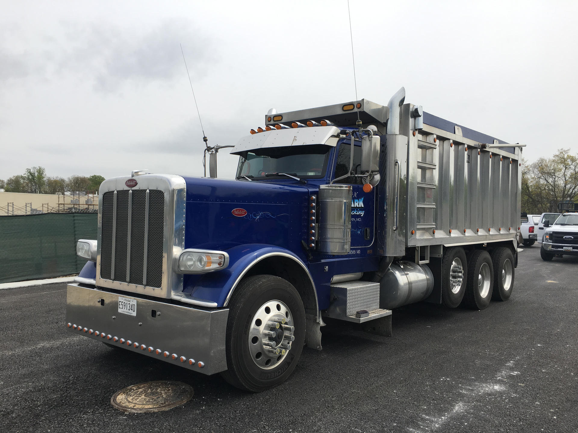 Peterbilt 389 Dump Truck 2025