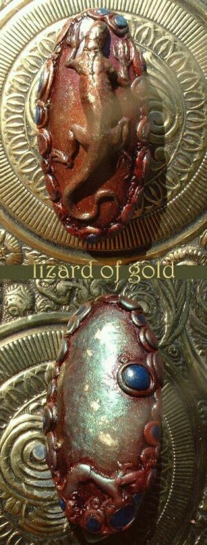 Gold lizard
