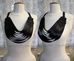 Neck collar with ribbons