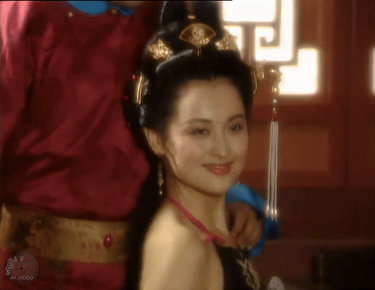 Wang Lu Yao playing as Sai Diao Chan (1)