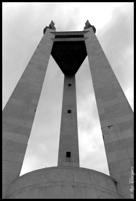 Quezon City Monument.