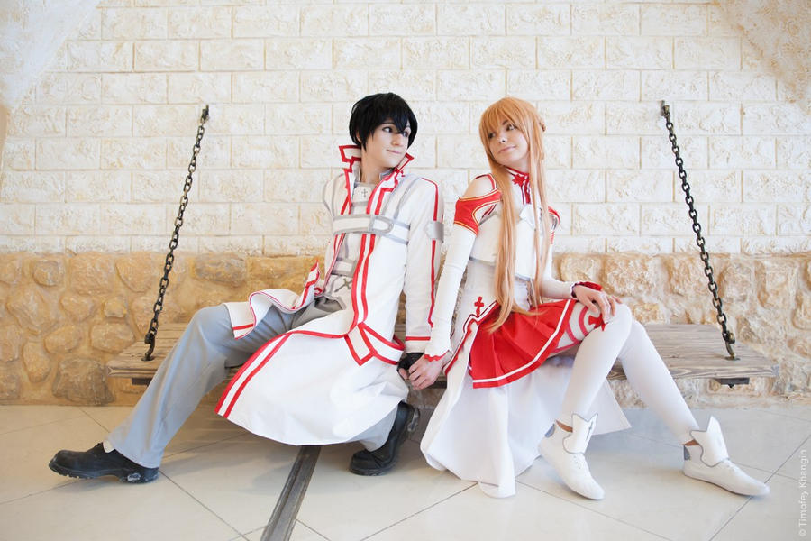 Kirito And Asuna Cosplay Traffic Club.