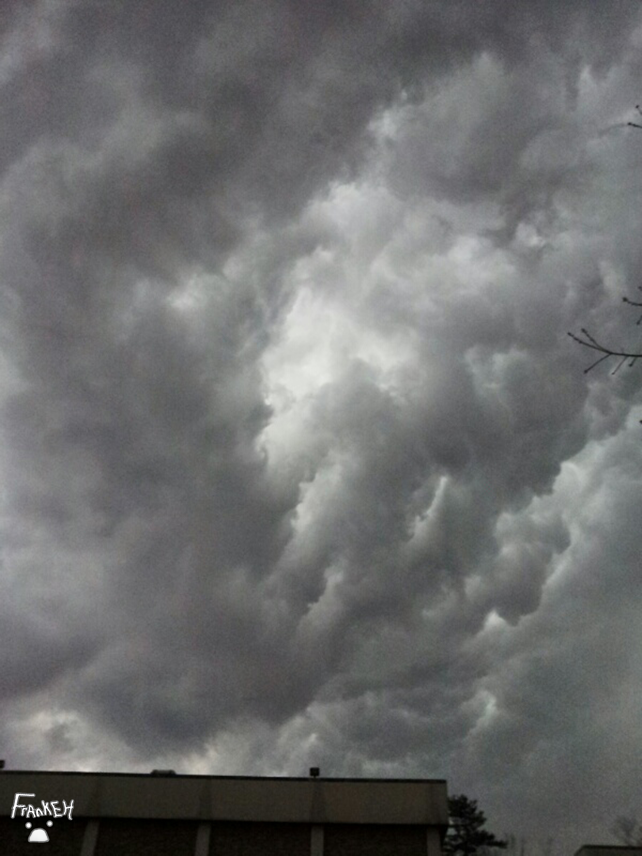 April 10th, 2013 Squall Line + Shelf Cloud 3