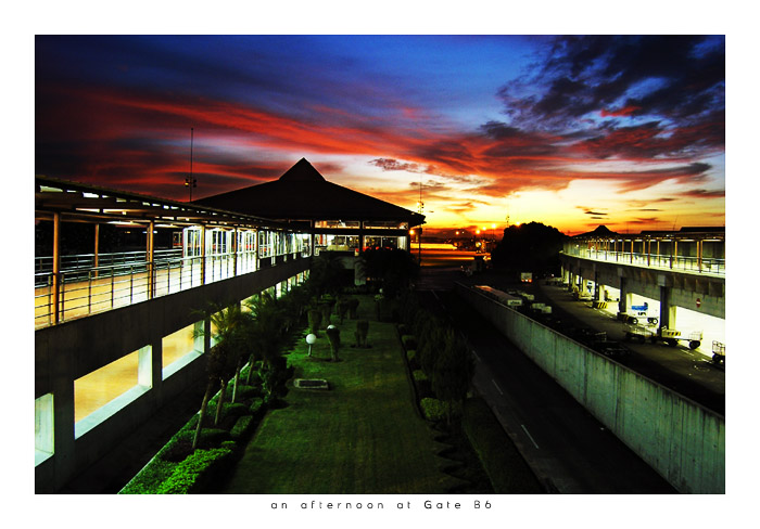 an afternoon at Gate B6