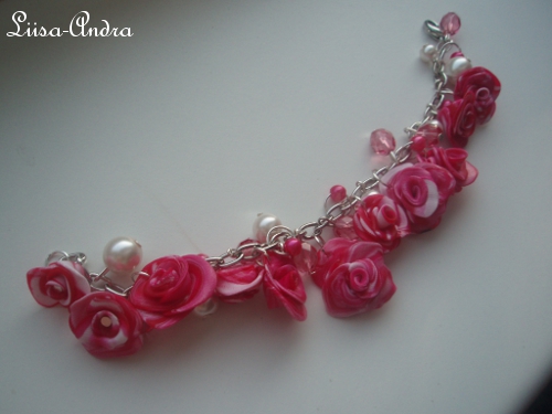 Handmade pink roses bracelet