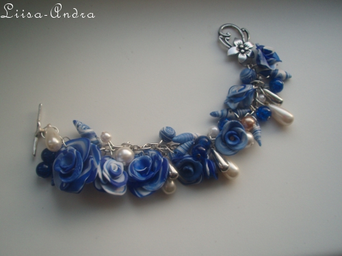 Handmade blue roses bracelet