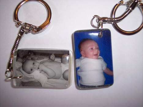 Photo resin keychains