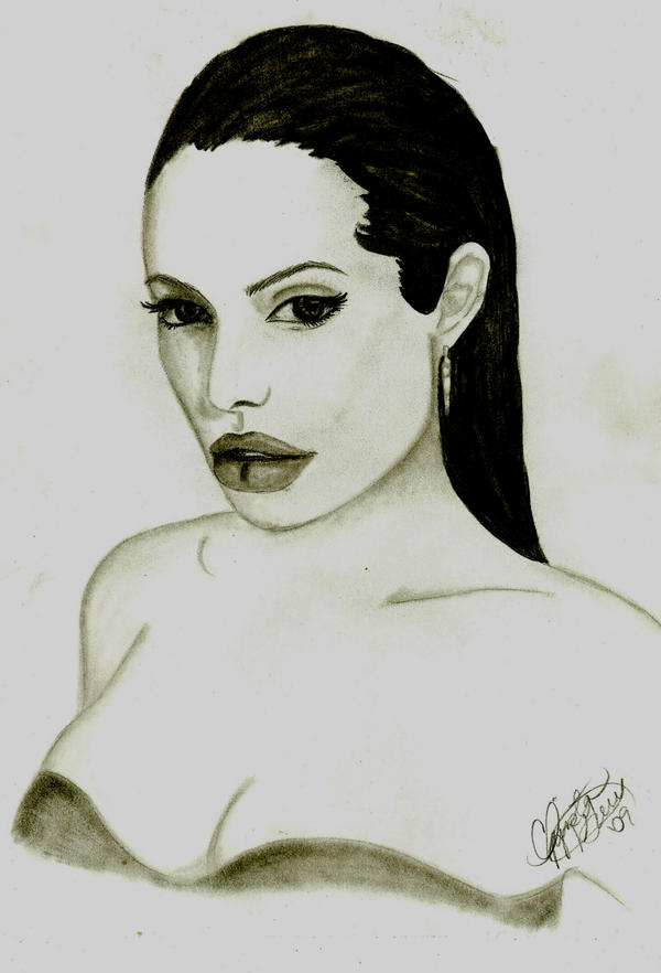 Angelina Jolie4