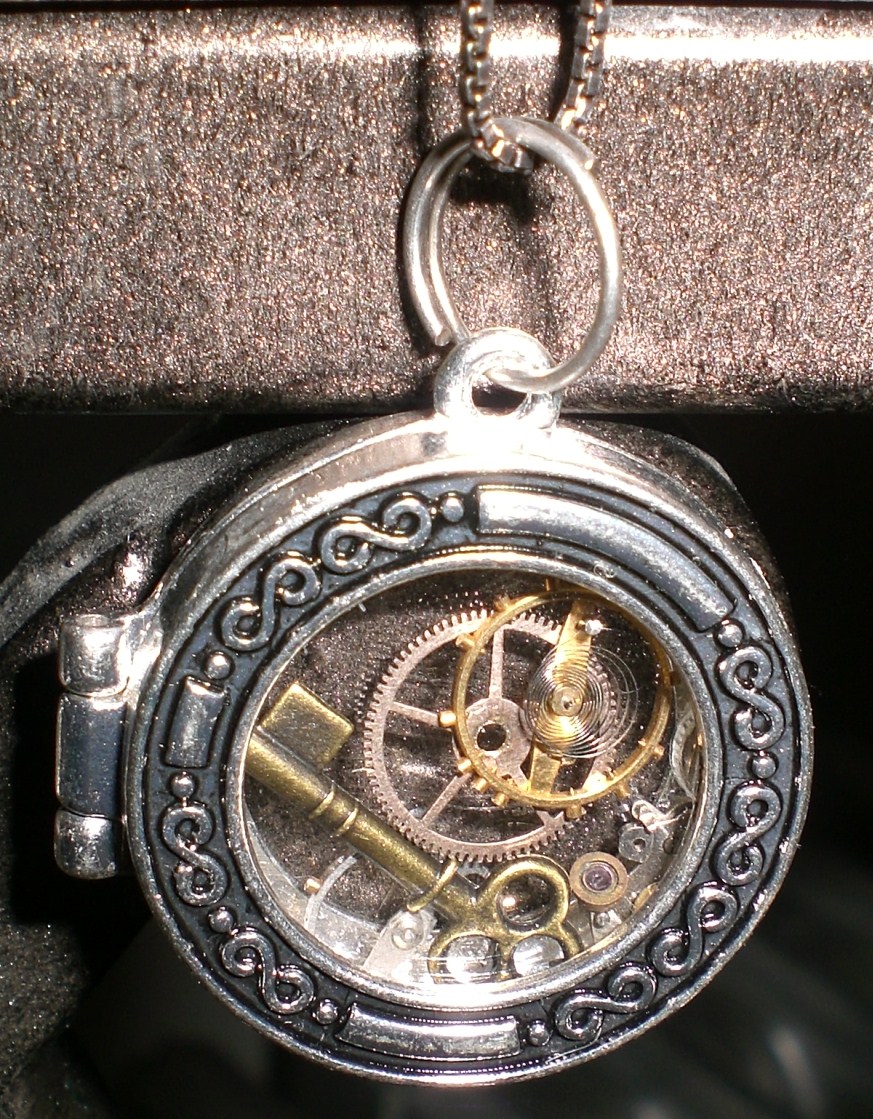 Frozen in Time - Pendant 2