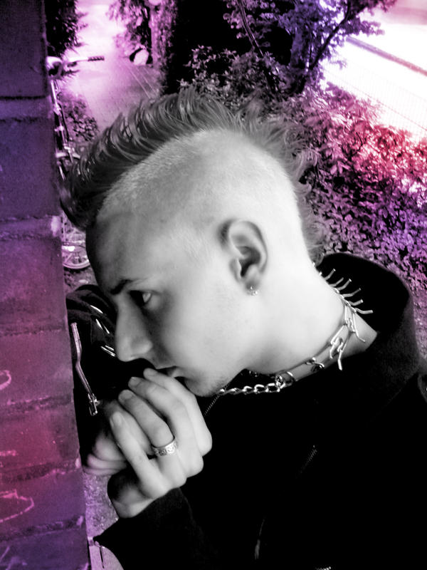 Robots Punkies Punky by PlastikLoeffel on DeviantArt