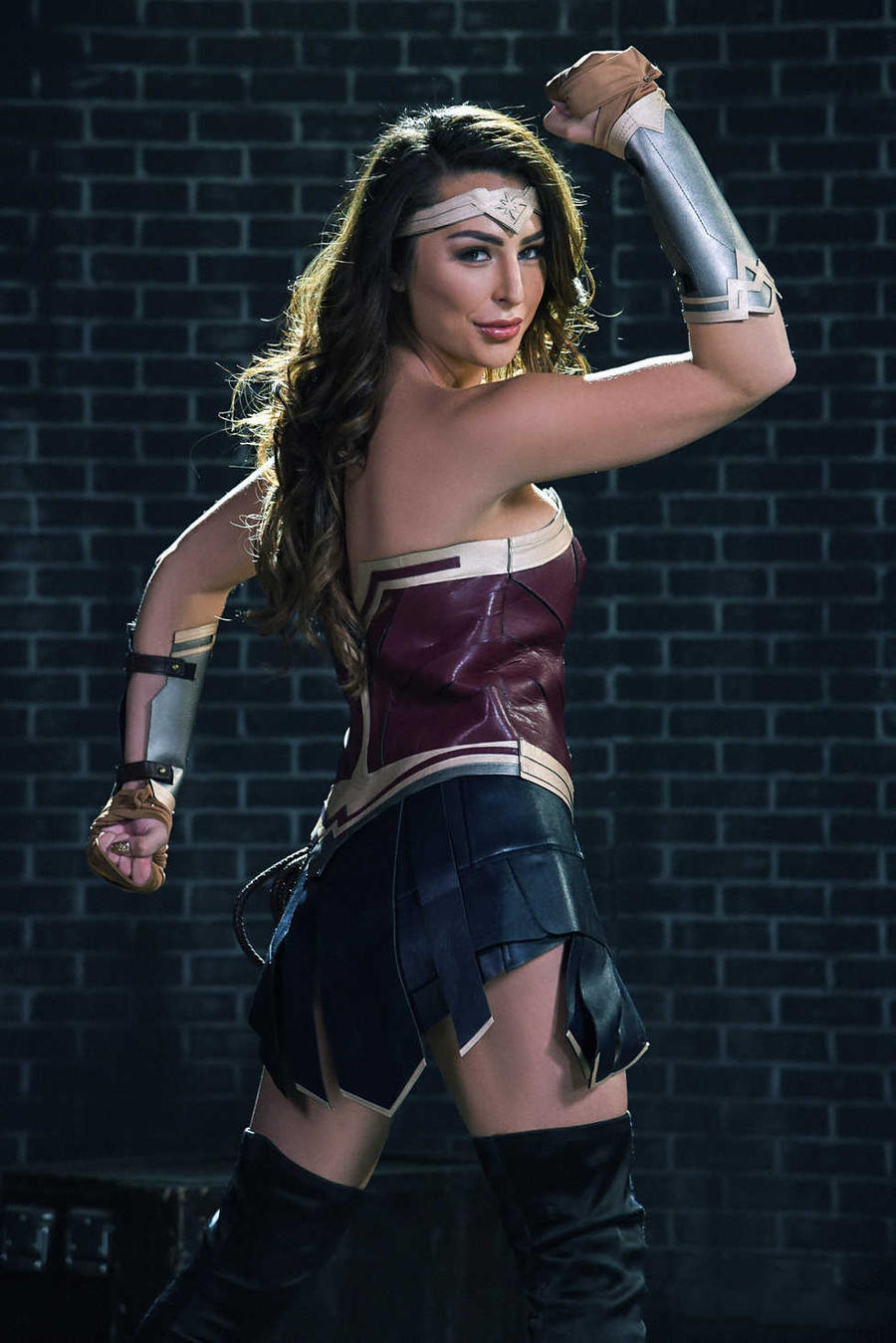 Van grijnzend Verlaten Superheroines Cosplay Pt-32-2 Wonder Woman by fkltse on DeviantArt