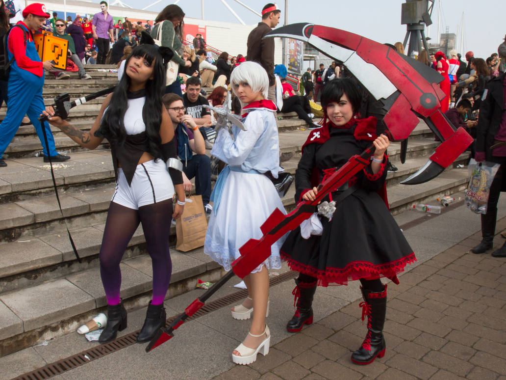 Team RWBY Cosplay Group by NiGHTSflyer129 on DeviantArt