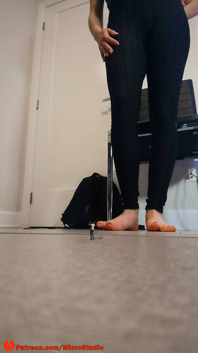 Giantess Unaware Roomate Pic 2 by TheMicroStudio on DeviantArt