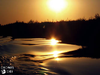 Golden waters by DionisDei