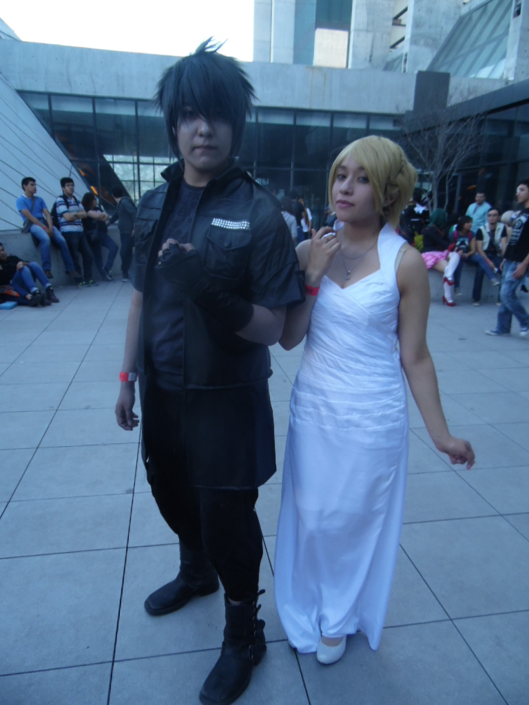 Noctis and Luna-Final Fantasy XV Cosplay.